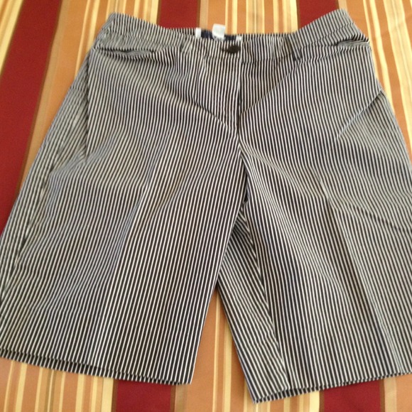 Black and white stripe capris