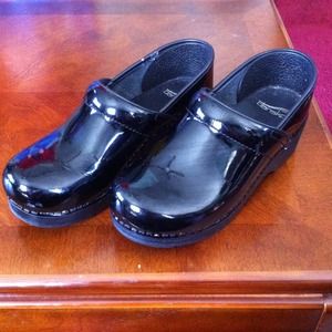 Dansko nursing clogs