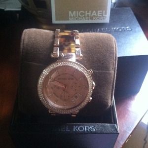RESERVED Michael Kors rose gold watch