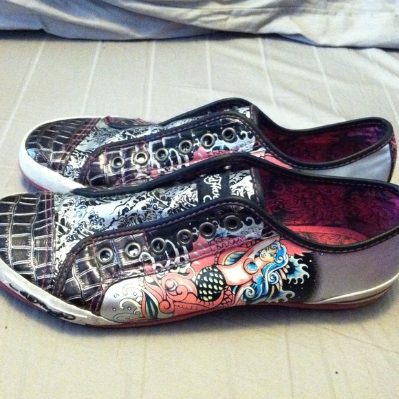 SOLD to @ambergo