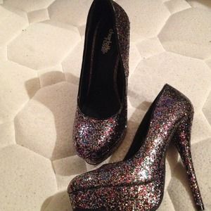 Glitter female heals