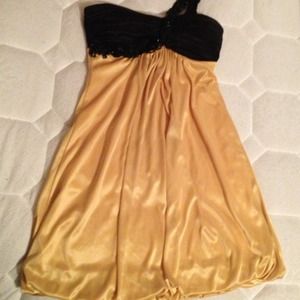 Yell and black one strap dress