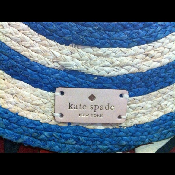 Kate Spade Circle Tote**reduced** - Picture 2 of 2