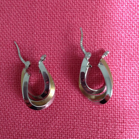 Two Tone 14k Gold Earrings Brand New/Unworn - Picture 2 of 4