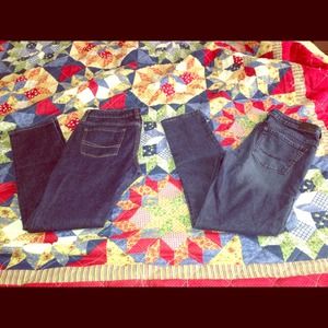 2 pairs skinny bullhead jeans