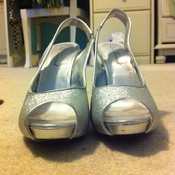 Last years prom heels - Picture 2 of 3