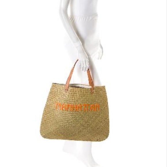 CLOSET CLOSED - Picture 2 of 4