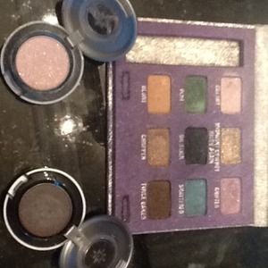 Urban Decay Shadow set