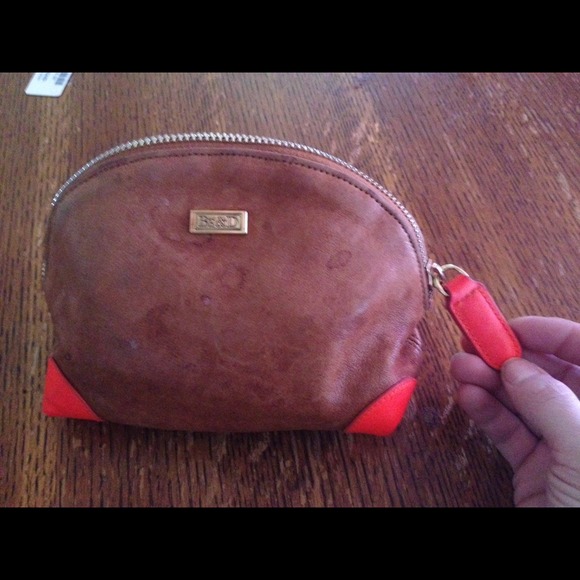Be&D cosmetic bag.. Leather w studs!! Amazing! - Picture 3 of 3