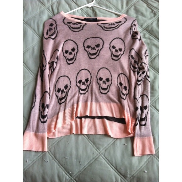 RESERVED Brandy Melville skull cropped sweater