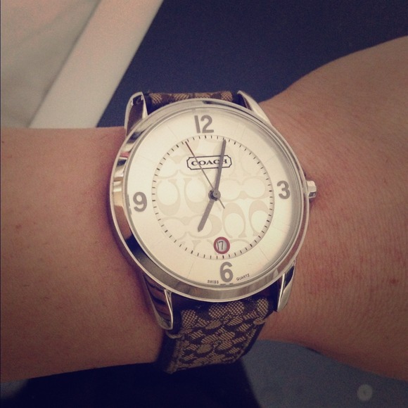 🚨🚨🚨SOLD 👌✔Authentic coach brown watch