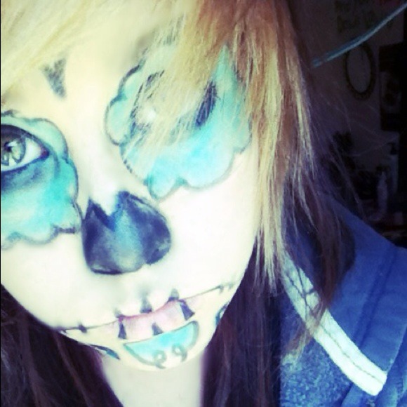 Sugar Skull Makeup - Picture 4 of 4