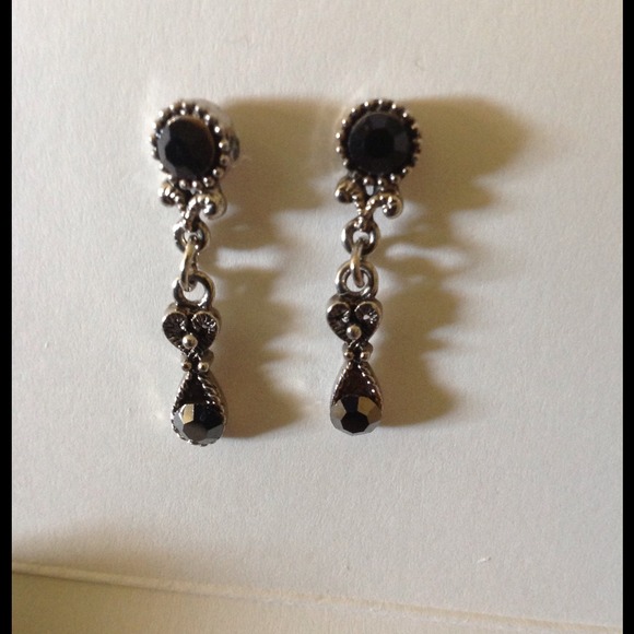 FREE with purchase of matching necklace.