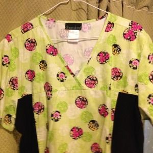 Cherokee flexible 2 pocket scrub top