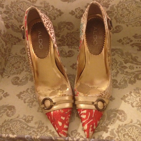 Shoes - Picture 3 of 4