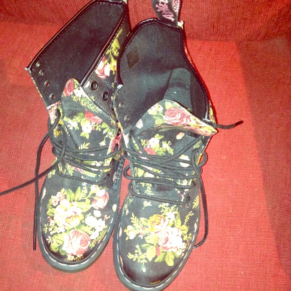 Floral Dr. Martens authentic