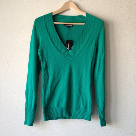 ❌SOLD in Bundle Express Green Sweater.