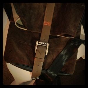 🌟REDUCED🌟Stunning Brown Suede  Crossbody Bag!