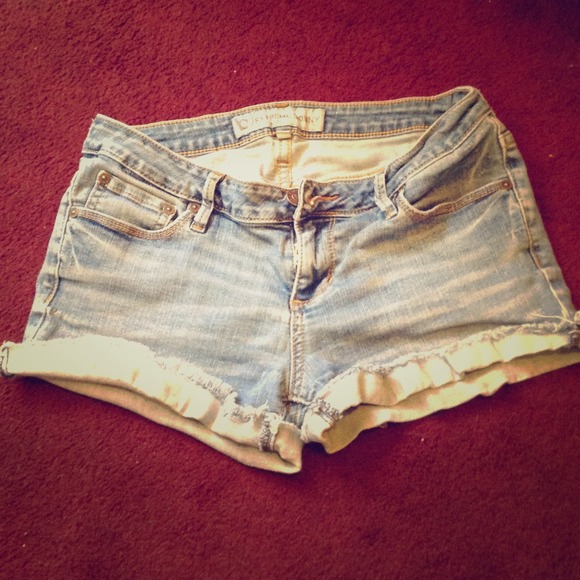 Jean short shorts