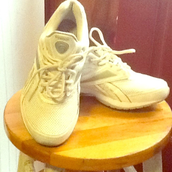 🎀Reebok easy tone/ white🎀