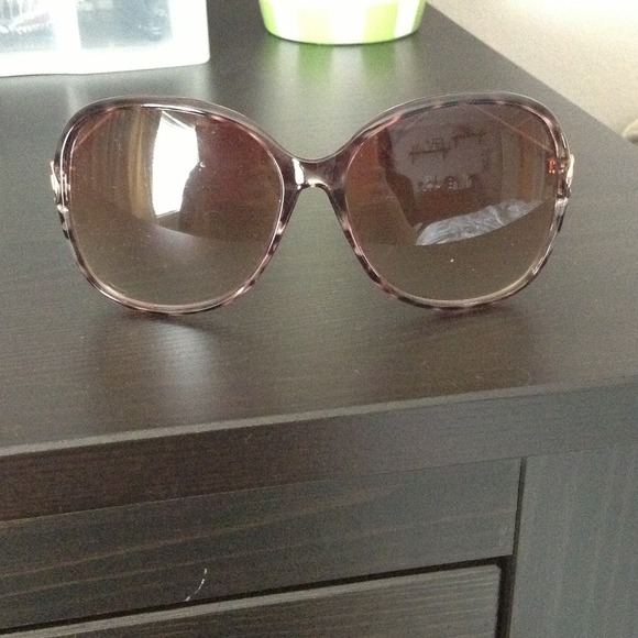 Plum leopard framed sunglasses - Picture 2 of 2