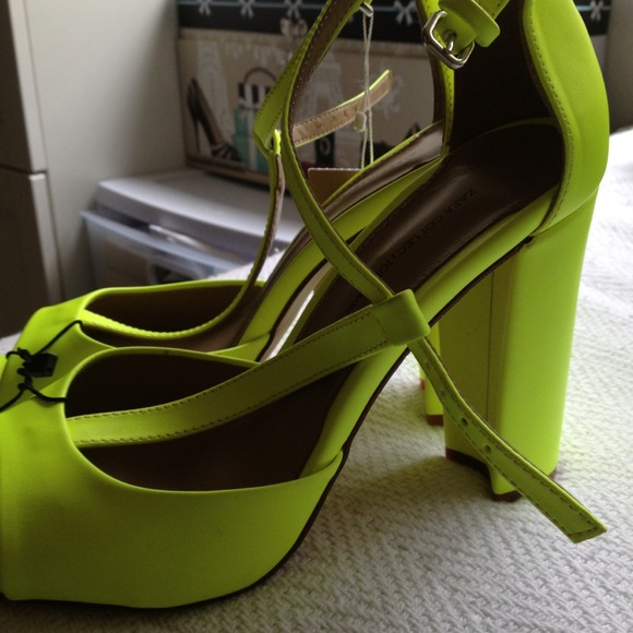 Zara neon 38