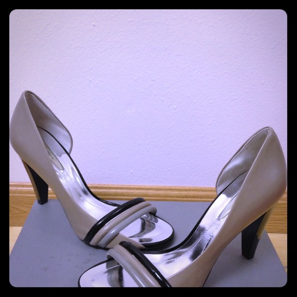 Kenneth Cole Be Strappy heels shoes size  7 - Picture 1 of 3
