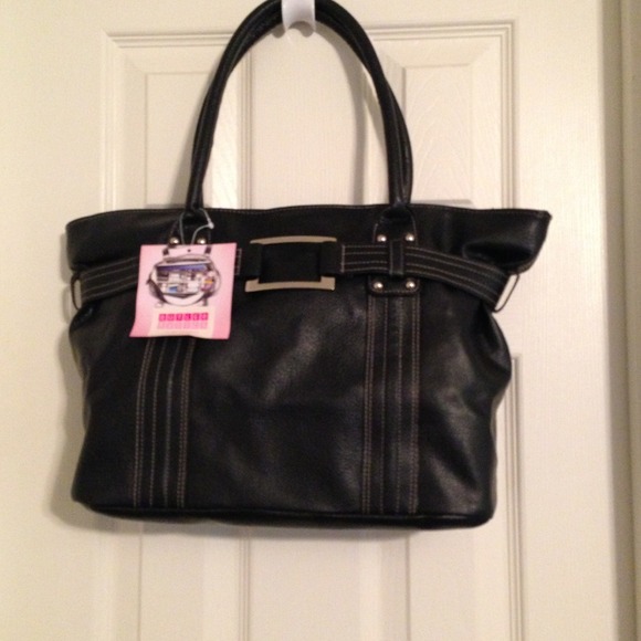 💢💢Sold in a bundle💢💢Authentic Butler Bag w/tag