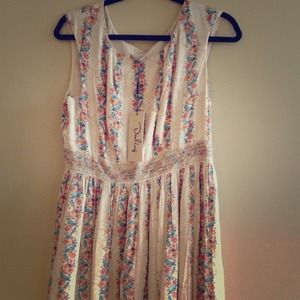 Super cute floral summer dress with lace accent