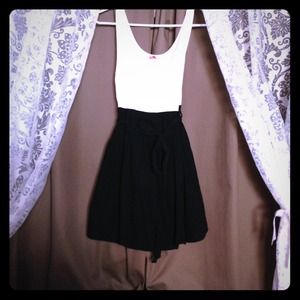 FOREVER 21 BLACK & WHITE DRESS!