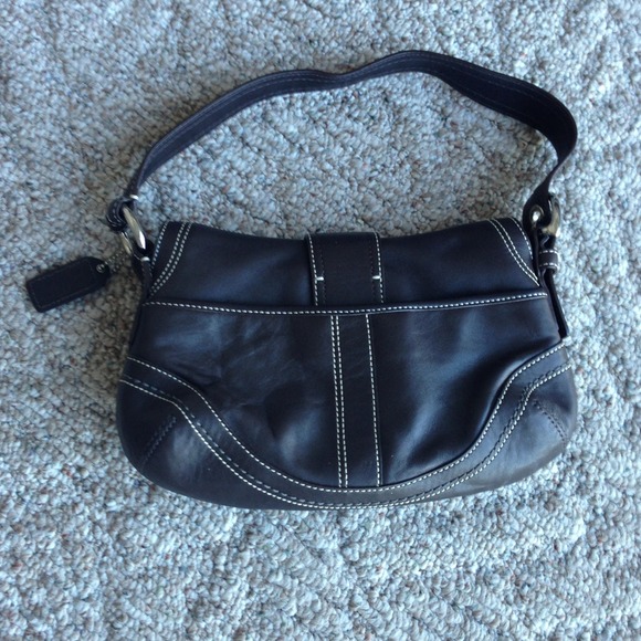 Chocolate brown leather Coach purse - Picture 4 of 4