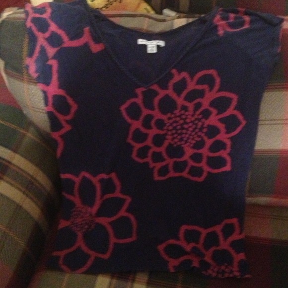 <<<<TRADED>>>>@Morphina  American Eagle Blouse