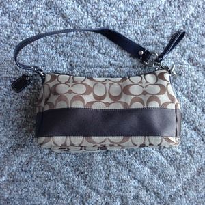 ⭐Price reduced⭐Coach Signature Stripe Handbag