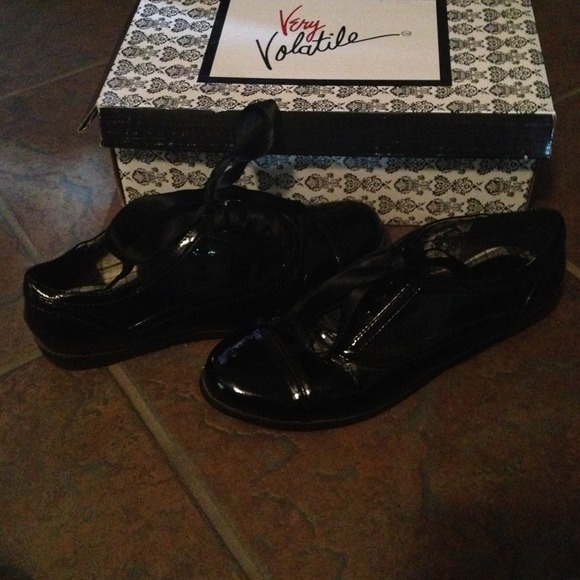 Shoes - Picture 3 of 3