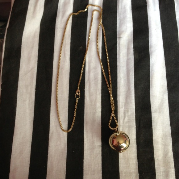 Gold ball necklace