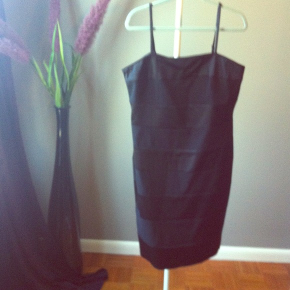 Reduced! New Classic Black strapless dress!