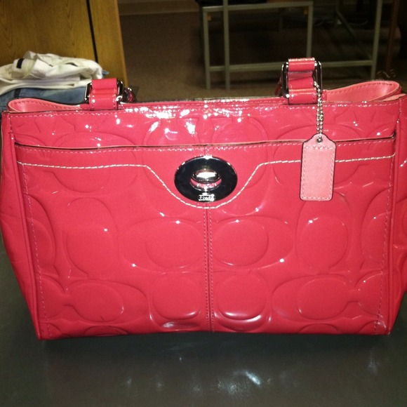 🌸SOLD🌸Authentic Patent Leather Coach Handbag'