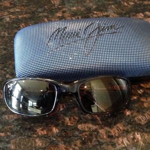 Maui jim sunglasses and bracelet bundled