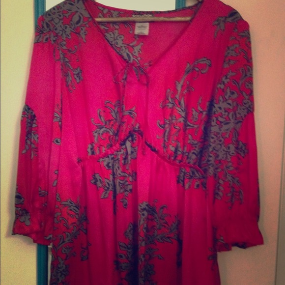 ❌❌SOLD❌❌NWOT Evolution Top 2X