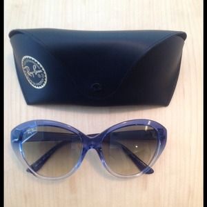 Ray-Ban Cat's Eye Sunglasses