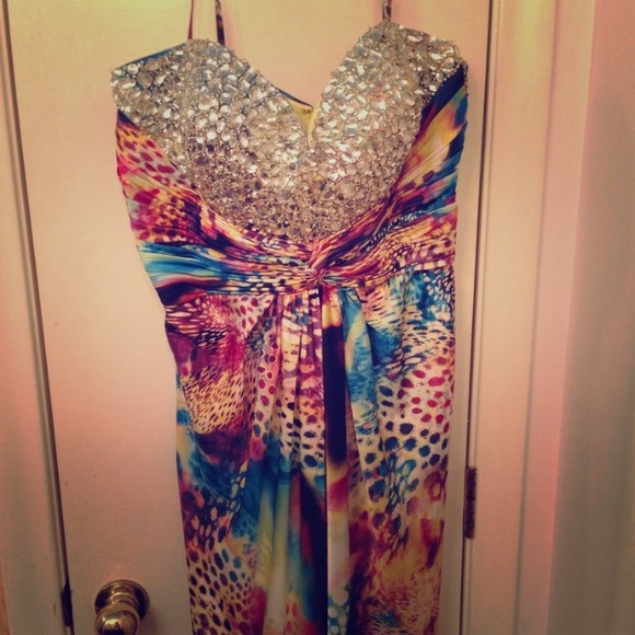 Dave and Johnny prom dress size 17/18