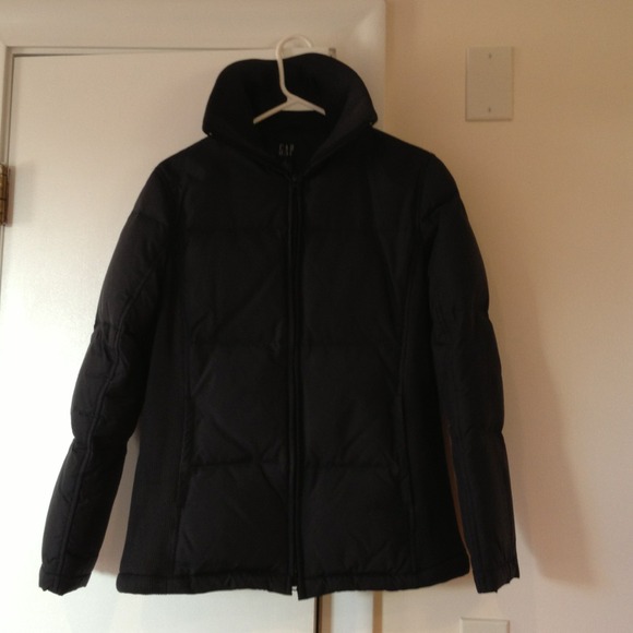 GAP black puffer jacket size small