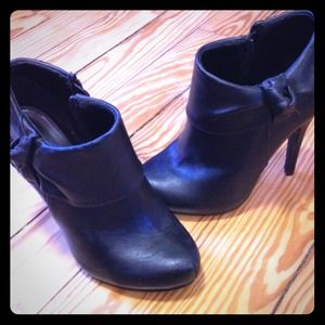 Sold!!'Black ankle boots