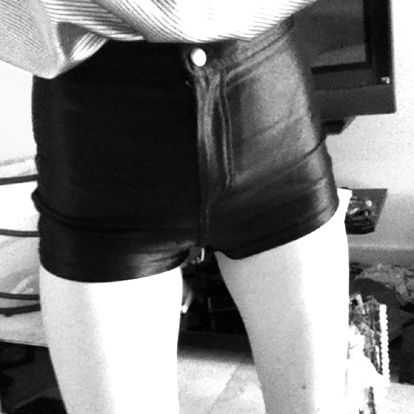 American Apparel short shorts!