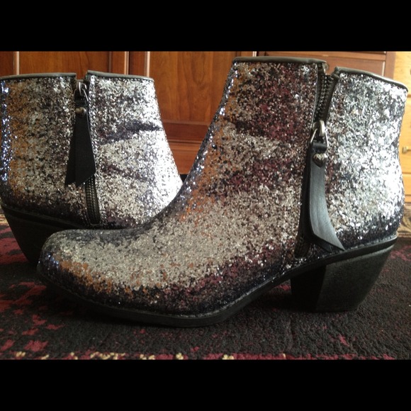 Princess Vera Wang boots