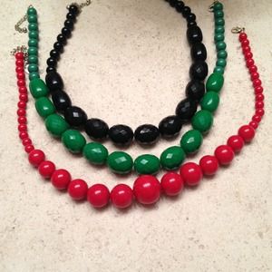 Set of 3 colored necklaces! Very cute!