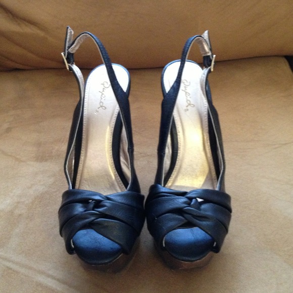 Shoes - 🎀Brand New Sexy Peep Toe Sandals🎀