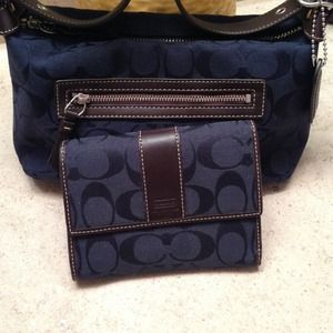 Navy blue coach purse and wallet!