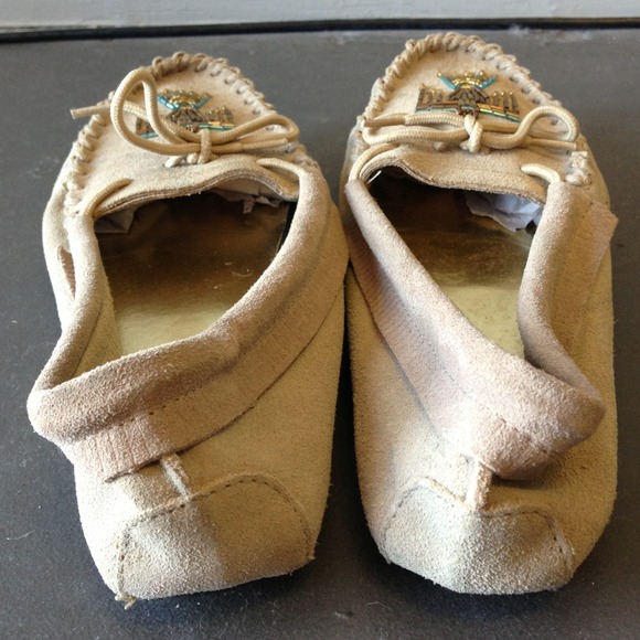 *SOLD* Boho Beaded Beige Moccasin Oxford Flat Shoe - Picture 3 of 3