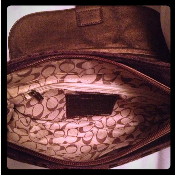 🌟Just reduced🌟Coach Logo Bag ⭐NEW⭐NWOT - Picture 4 of 4